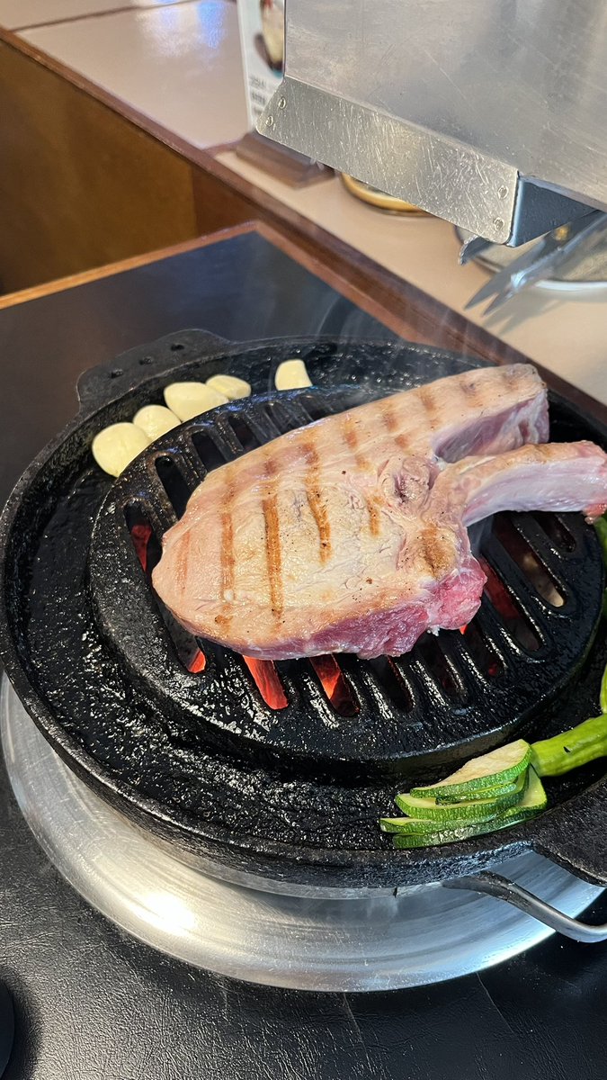 ChYws's tweet photo. 📍コドシク 麻浦店
ソウル特別市 麻浦区 龍江洞 50-16

熟成肉が人気のおみせ🐖
17時前に行ったから並ばず入れました🫰🏻

どうしてもここのトロユッケが食べたくて🤤！！！！
ユッケの甘みにとびっこのぷちぷちが美味しすぎて、、、、とろけた。 https://t.co/XgeCdiXxnT