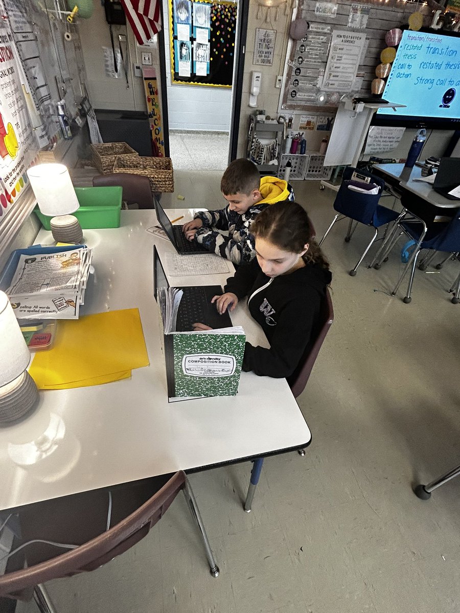 Robin Bayer tweet media