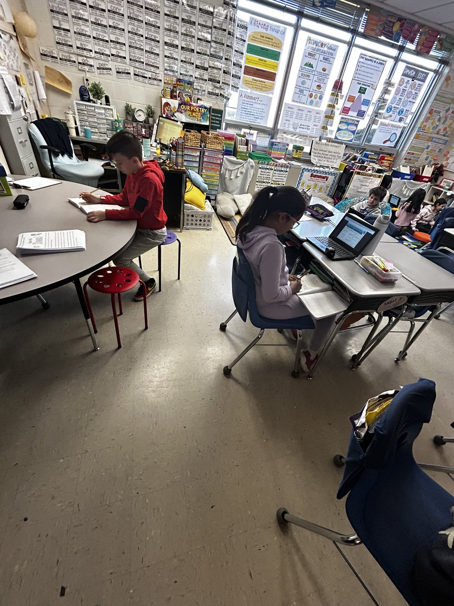 Robin Bayer tweet media