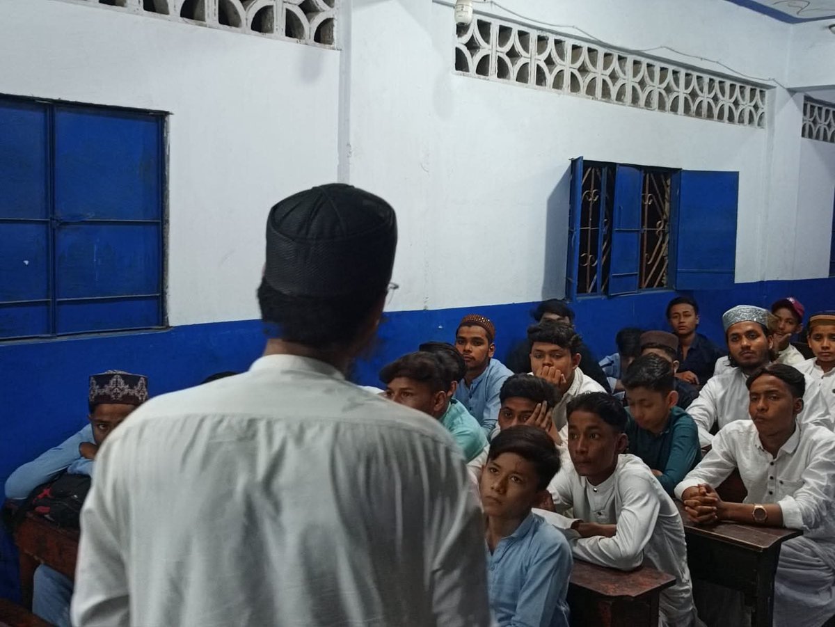 GlobalTo4959's tweet photo. Climate change is undeniable—and recognizing it is the crucial first step toward making a difference.
At Kashan Academy in Machar Colony, Karachi, the passionate young boys of our partner SPARC came together for a truly enlightening session, guided by the inspiring https://t.co/TxtMGz4gpM