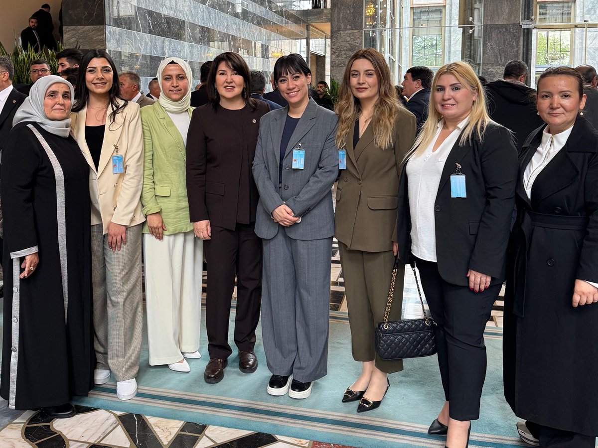 📸
AK Parti Grup Toplantısı'nın ardından Seyhan İlçe Teşkilatımızdan gelen misafirlerimizi Gazi Meclis'te misafir ettik.