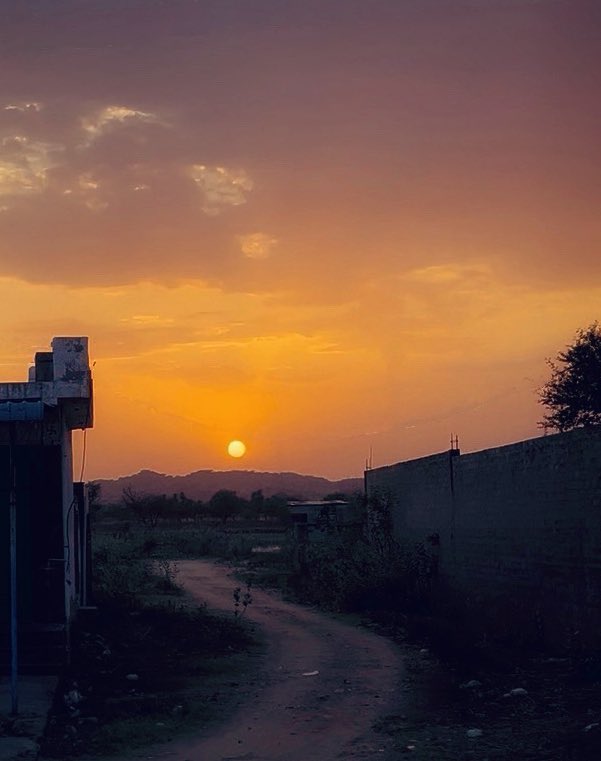 ankushtweets's tweet image. सफ़र ख़ूबसूरत है,
क्यूंकि मंज़िल तुम हो..

#ankush_clicks 
#ThePhotoHour 
#StormHour