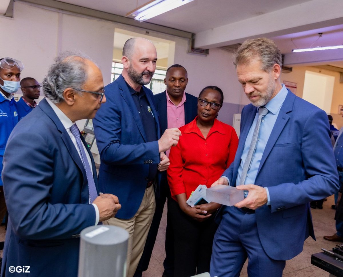 GermanyinKenya's tweet photo. #TVET is a key pillar of ๐ฉ๐ช-๐ฐ๐ช ties. @EnsingerGroup has partnered with Germany via GIZ's #DualTraining programme, to equip trainers from 20 #TVET institutions with #CNC machining skills who will train at least 500 youth to grow capacity for Kenya's manufacturing sector! https://t.co/9eLJV17HnH