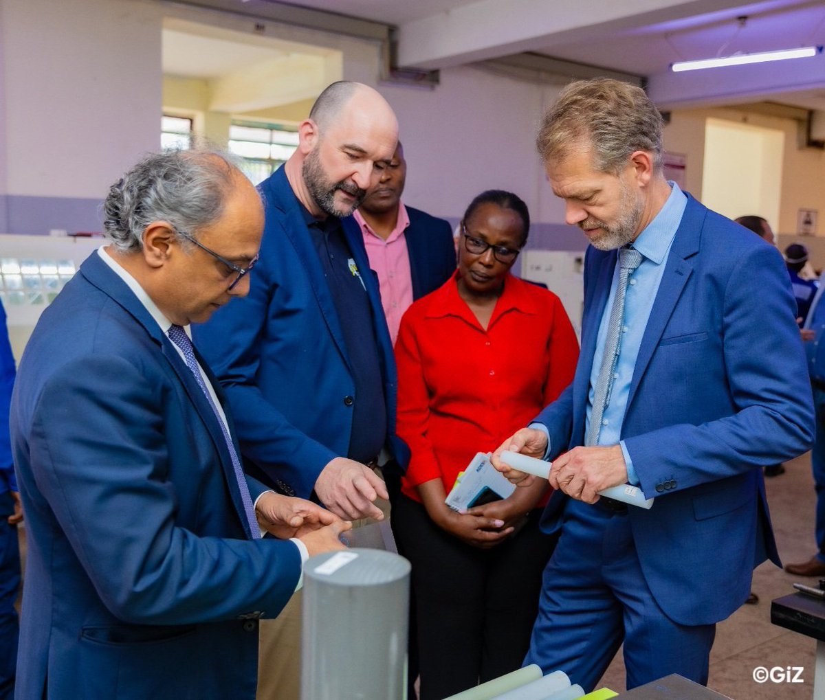 GermanyinKenya's tweet photo. #TVET is a key pillar of ๐ฉ๐ช-๐ฐ๐ช ties. @EnsingerGroup has partnered with Germany via GIZ's #DualTraining programme, to equip trainers from 20 #TVET institutions with #CNC machining skills who will train at least 500 youth to grow capacity for Kenya's manufacturing sector! https://t.co/9eLJV17HnH