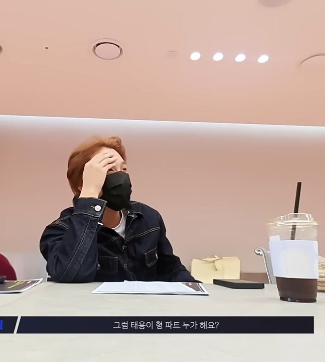 kitkattyong_95's tweet photo. 🐻 Who will do Taeyong hyung part (for sticker)?
🐰 Tbvh, Taeyong hyung is the hardest rapper to follow (considering how versatile his voices can be)

TELL 'EM, DOYOUNG! Taeyong is indeed very unique. He manages to put uniqueness in his rap parts that none can follow. https://t.co/OQrmJQ5rGd
