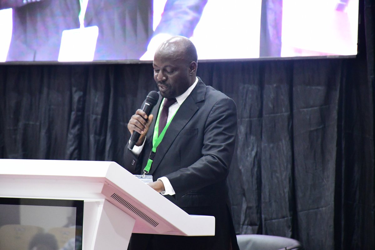 MaKCEES's tweet photo. The country coordinator #CABUTE @mpbirevu Reaffirmed Decolonizing Teacher Education is crucial as East Africa adopts competency-based curricula. We must ensure teacher education is prepared to implement a relevant, transformative, and decolonized curriculum. #EATES2025 #CABUTE https://t.co/vpbXeCQKiR