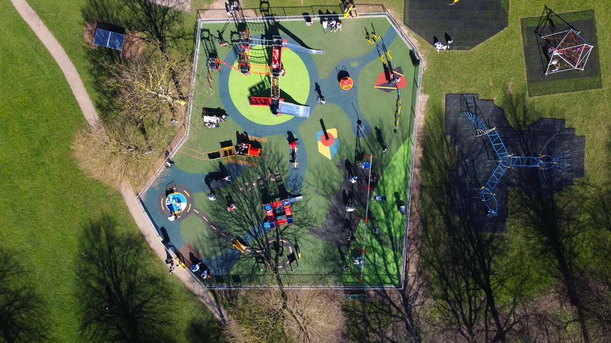 RTC_Safety's tweet photo. Check out our new fantastic #WetPour install at Memorial Park Play Area, in Thorne-Moorends, on behalf of @WicksteedPlay 
 
Featuring a vibrant river, roadway, and shield graphics, this play space is jam packed with dynamic elements.

#SafetySurfaces #Playgroundsurfacing  #EPDM https://t.co/OgKGSURnae