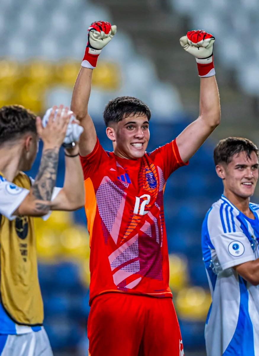 futbolscan's tweet photo. 🔒🇦🇷 Juan Manuel Centurión es el arquero con mejor % de atajadas [79%] en el Sudamericano SUB-17.

📸 @DeLaCunaAlInf https://t.co/R34yVHk0bl