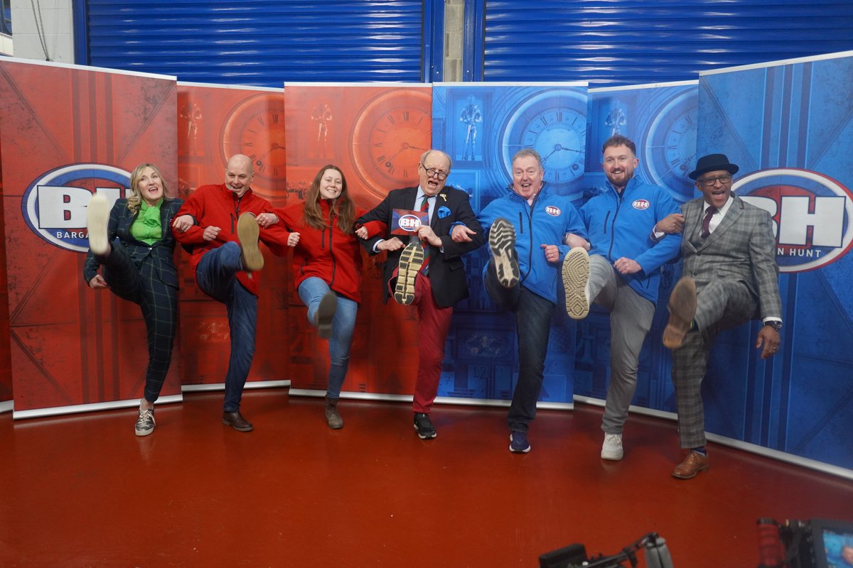 Auctionwint's tweet photo. Great to see our very own @1davefergus announced as a new @BBCBargainHunt expert 🥳
David's debut guiding the blue team will be broadcast on Easter Monday, 21st April, 12.15pm BBC One 📺
He'll also be appearing in three more new episodes, with transmission dates yet to be announced 🔵🔴
After the initial broadcast, Bargain Hunt can be viewed on @BBCiPlayer
Here's a link to the billing for David's first programme, Series 71 episode King's Lynn 12: https://t.co/aWQmcO0Lfi