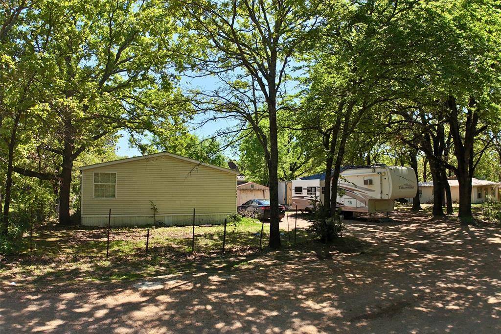 LisbethArias3's tweet photo. Investment opportunities! 
109 Karen Lane, Gun Barrel City, TX 75156 just hit the market!
Take a look at this awesome space: https://t.co/t0lcJJXtx5 https://t.co/WAZthSr2v0