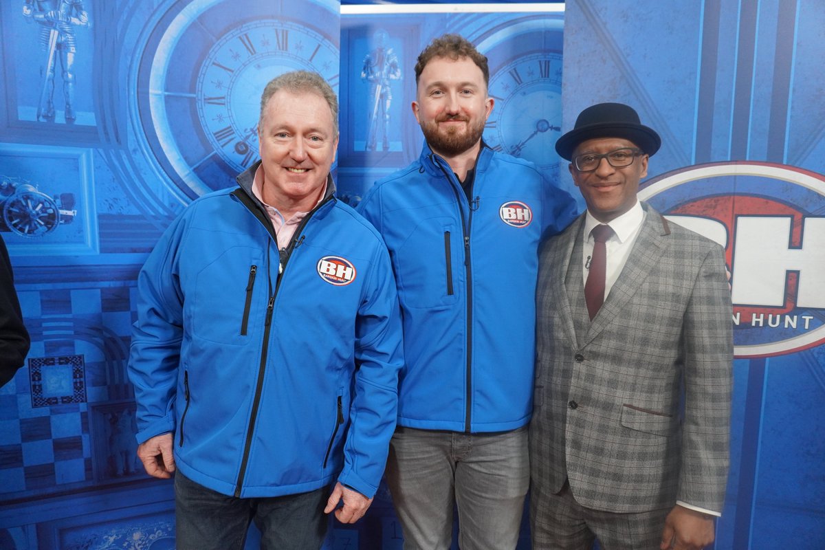 Auctionwint's tweet photo. Great to see our very own @1davefergus announced as a new @BBCBargainHunt expert 🥳
David's debut guiding the blue team will be broadcast on Easter Monday, 21st April, 12.15pm BBC One 📺
He'll also be appearing in three more new episodes, with transmission dates yet to be announced 🔵🔴
After the initial broadcast, Bargain Hunt can be viewed on @BBCiPlayer
Here's a link to the billing for David's first programme, Series 71 episode King's Lynn 12: https://t.co/aWQmcO0Lfi