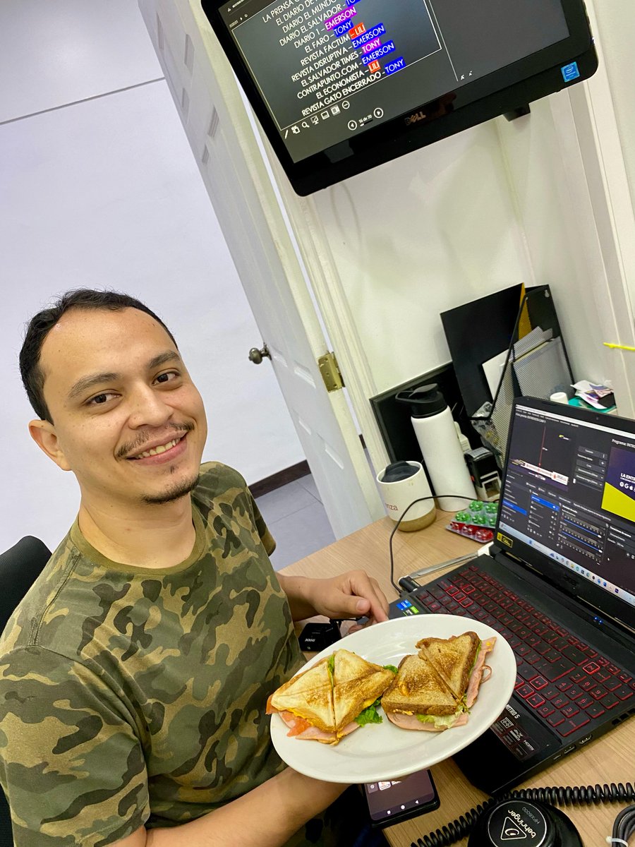 🥪✨ ¡Hoy en #ElCorreCorre tenemos un festín de sándwiches! 🎉🔥
Gracias al Pan Sándwich de <a href="/PanSinai/">Pan Sinaí</a>, el secreto mejor guardado... Estamos disfrutando del desayuno perfecto. Suave, delicioso y listo para cualquier combinación. ¿Cuál es tu favorito, Pan Blanco o Pan Integral? 😋