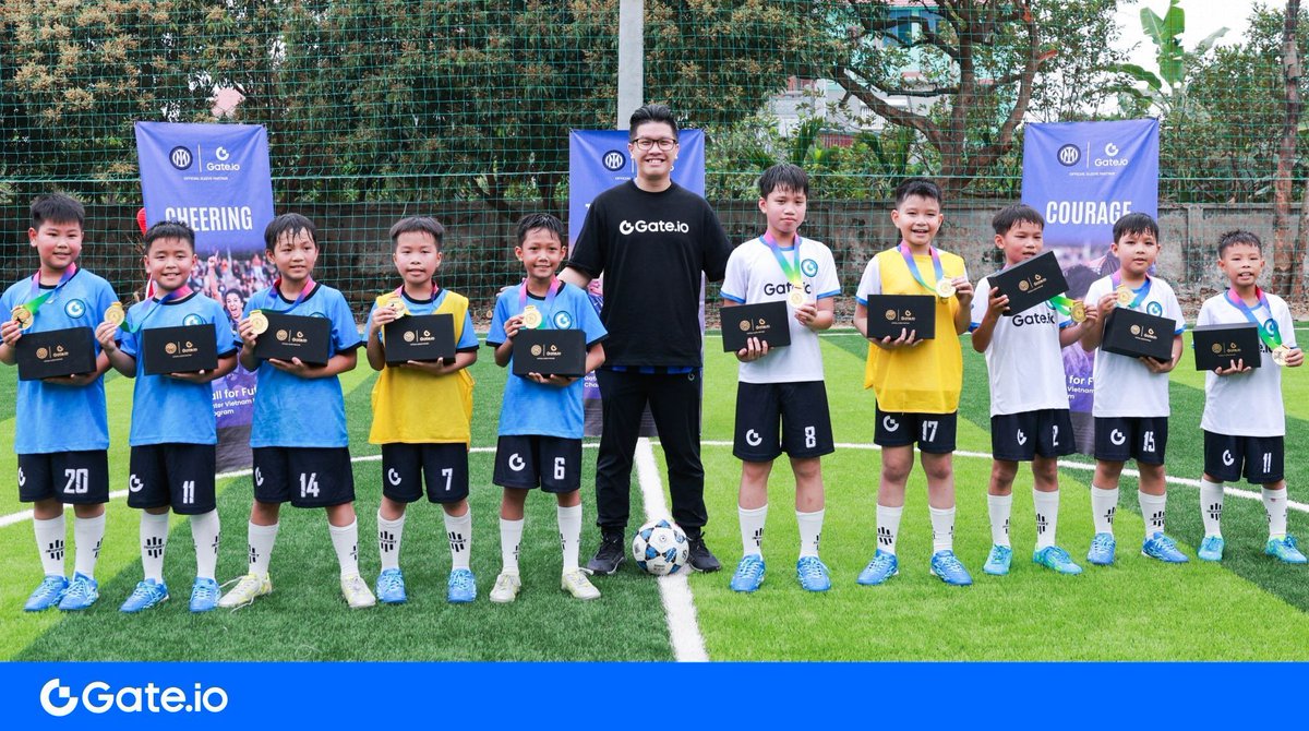 Gate's tweet photo. Football For Future: #Gateio x @Inter 
Vietnam Football Charity Program Launched! ⚽

A brand-new football field built by https://t.co/l3EgEtlXh7
Now ready at Cam Xa Primary School 🇻🇳

@Kevinlee_gate gave a speech at the venue
https://t.co/l3EgEtlXh7 contributes to campus football culture,
Empower the younger generation to pursue dreams! 

#GateioInter #footballforfuture