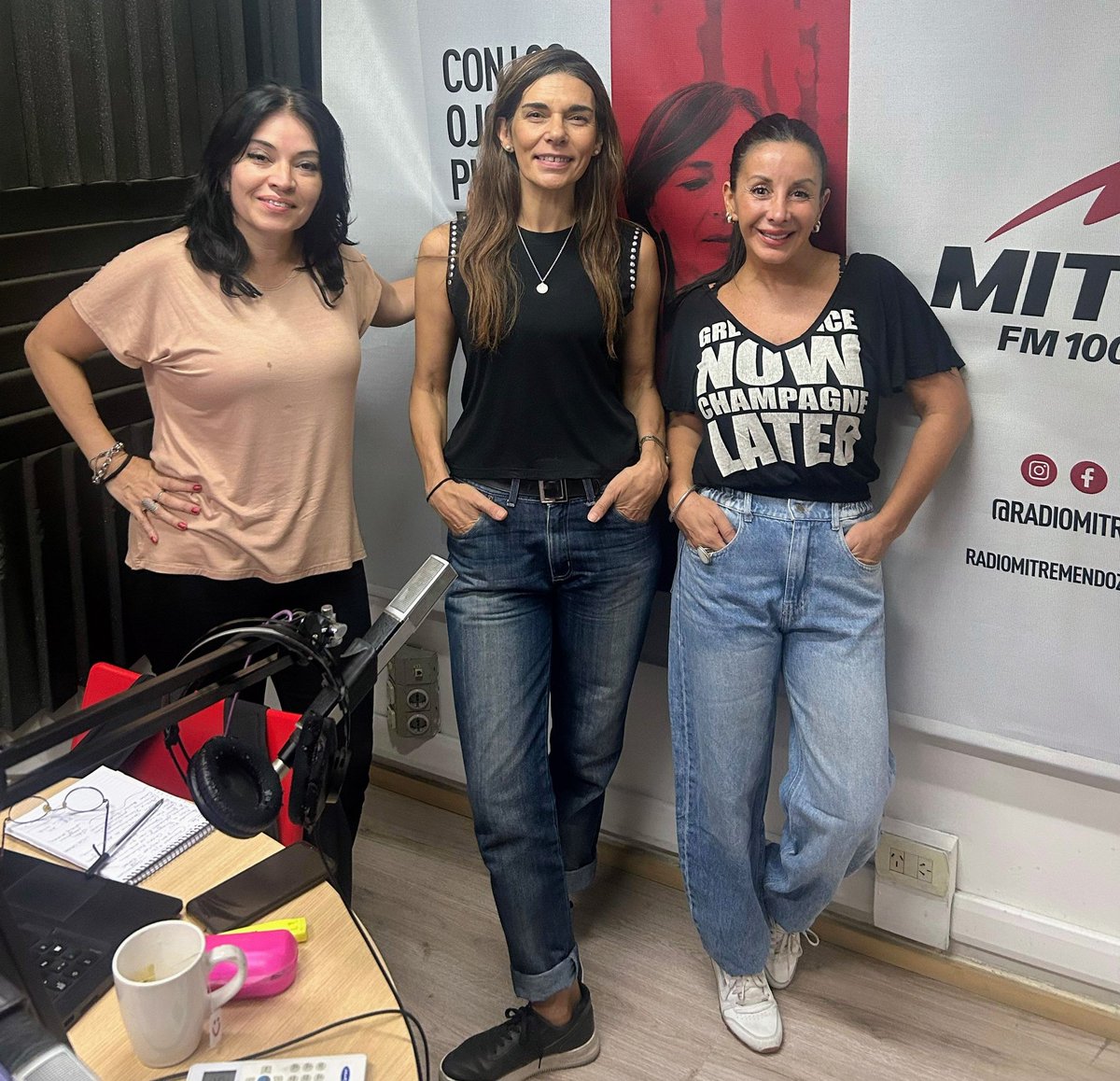 CeciRanua's tweet photo. #HoyPorHoy Modo canchero on. Hoy salió #Codito con zapatillas y mucha información. #Sumate, el team te espera en @radiomitremza
Ps: Torres, ausente con aviso.
@bellopezgrillo
@soyclaudiaduran
@jmtorrez https://t.co/zPa2vT45dq