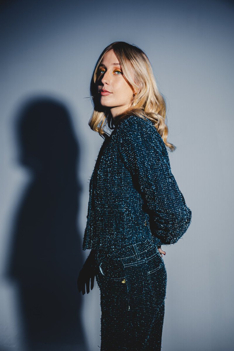 STMPD RCRDS (@stmpdrcrds) on Twitter photo very proud to welcome Nova Blue to our artist roster 🚨❤️
Nova Blue (Manon) has been making waves behind the scenes for years, songwriting for major artists like Fred Again.., Tate McRae, and many others. Now, it's her time to step into the spotlight..
We're currently getting very proud to welcome Nova Blue to our artist roster 🚨❤️
Nova Blue (Manon) has been making waves behind the scenes for years, songwriting for major artists like Fred Again.., Tate McRae, and many others. Now, it's her time to step into the spotlight..
We're currently getting