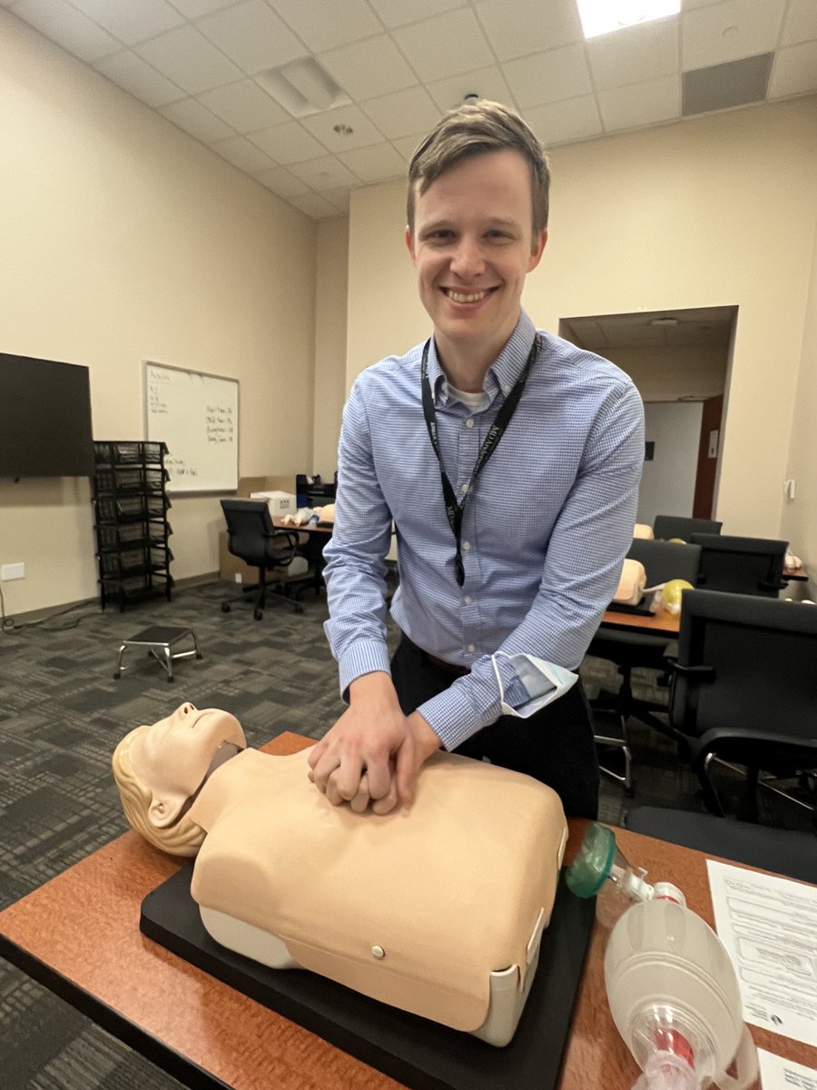 BettyKimLab's tweet image. Partners today for #ACLS
Saving lives with @BenjaminSchrank
@MDAndersonNews