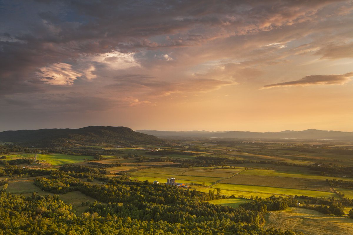 Wide open spaces, fresh mountain air, and lush green mountains bring a sense of peace you can find in Vermont. ✨
.
.
#VermontVibes #ThinkVermont #Vermont #VT #LifeInVermont #VermontLife #GreenMountainState