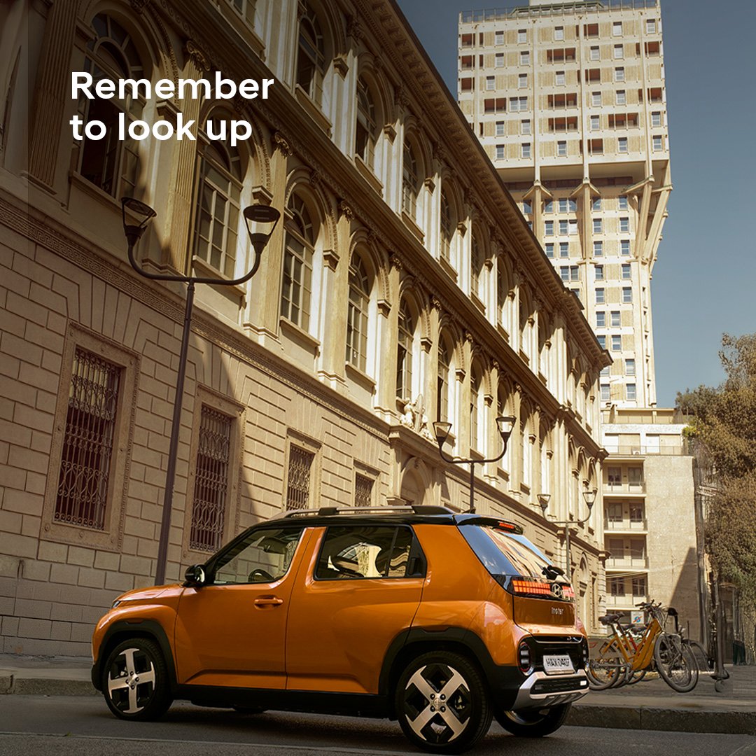 Hyundai_Global's tweet image. During #MilanDesignWeek, the city turns into a playground of style, culture, and creativity — with something to discover at every turn.
The #INSTER blends in like it was born here: espresso in the cupholder, aperitivo on the horizon. Style isn't just worn. It's driven.