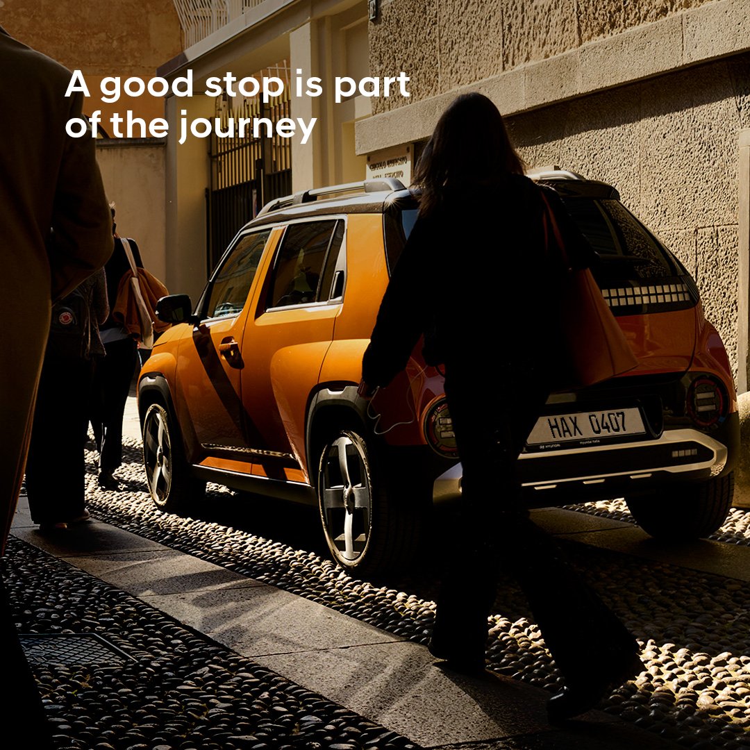 Hyundai_Global's tweet image. During #MilanDesignWeek, the city turns into a playground of style, culture, and creativity — with something to discover at every turn.
The #INSTER blends in like it was born here: espresso in the cupholder, aperitivo on the horizon. Style isn't just worn. It's driven.