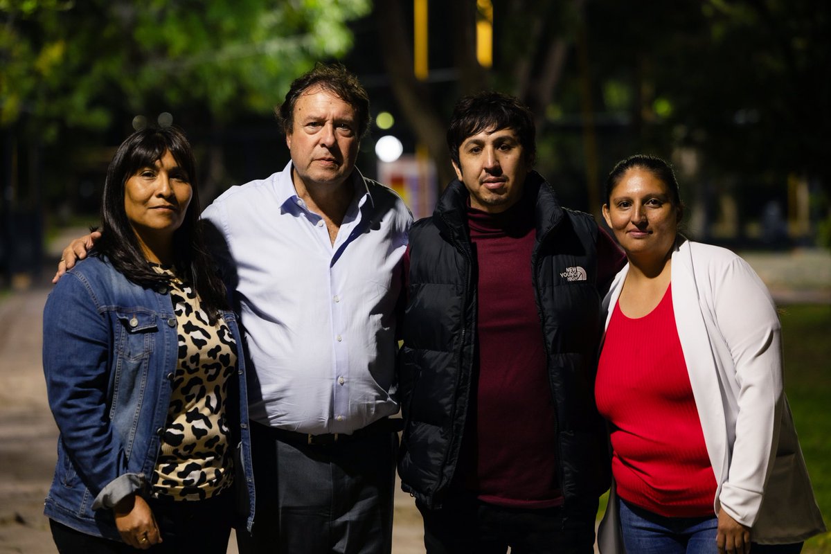 DARWIN: COMPROMISO CON CADA VECINO, FUTURO PARA TODA LA COMUNIDAD

Darwin es una localidad con identidad, con historia y con una comunidad que sabe lo que quiere. En cada rincón se siente el esfuerzo de su gente y, desde Juntos Somos Río Negro, trabajamos para acompañar ese