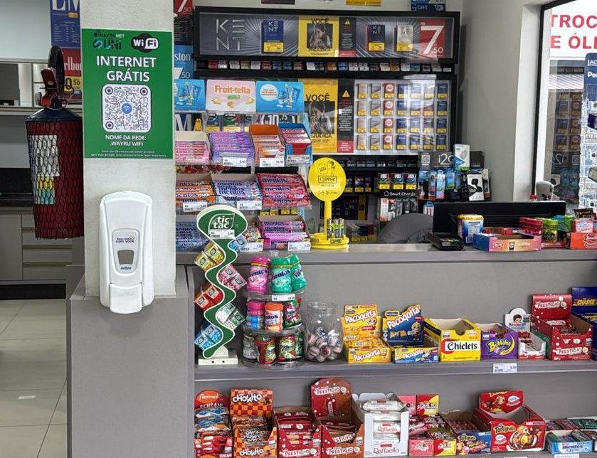 We have just installed <a href="/WayruNetwork/">Wayru Network ✊</a>  BYOD point in our fuel station here in Brazil! 

Internet Free for our customers, blockchain is real! 🇧🇷