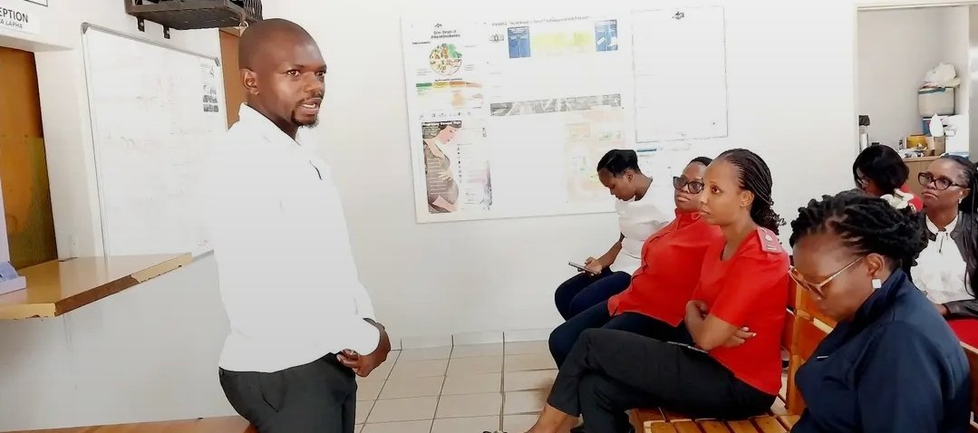 swadnu's tweet photo. Zulwini Setelite Clinic Visit

Today leaders of the National Office Bearers visited Setelite Clinic in a courtesy visit where issues pertaining Union Operations, Liberty &amp; Members welfare were discussed. 

NOBs were welcomed by the Hhohho Regional Chairperson Cde Mbutfo Magagula. https://t.co/xd0WE7JQ06