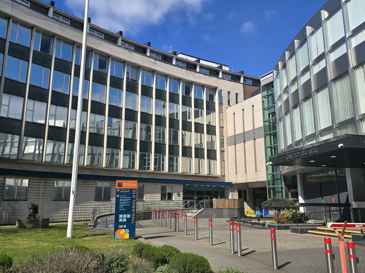 Derek Tracy (@derektracy1) on Twitter photo Thanks to our <a href="/MaudsleyNHS/">NHS Maudsley</a> Lewisham #perinatal team for showing me around today. A super friendly team, great QI ideas on improving equity of care & AI for some admin tasks. <a href="/RoxanneKeynejad/">Roxanne Keynejad</a> <a href="/csmony/">Mano Manoharan</a> Thanks to our <a href="/MaudsleyNHS/">NHS Maudsley</a> Lewisham #perinatal team for showing me around today. A super friendly team, great QI ideas on improving equity of care & AI for some admin tasks. <a href="/RoxanneKeynejad/">Roxanne Keynejad</a> <a href="/csmony/">Mano Manoharan</a>