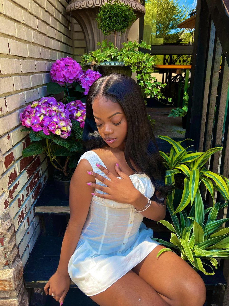 naturalHIGH_'s tweet image. trip to the farmer’s market 🍅🥬