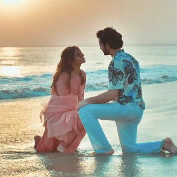 omgwashhh's tweet photo. did we make it?                              yes we did🤍
#meemsemohabbat https://t.co/zjQAC5etzH