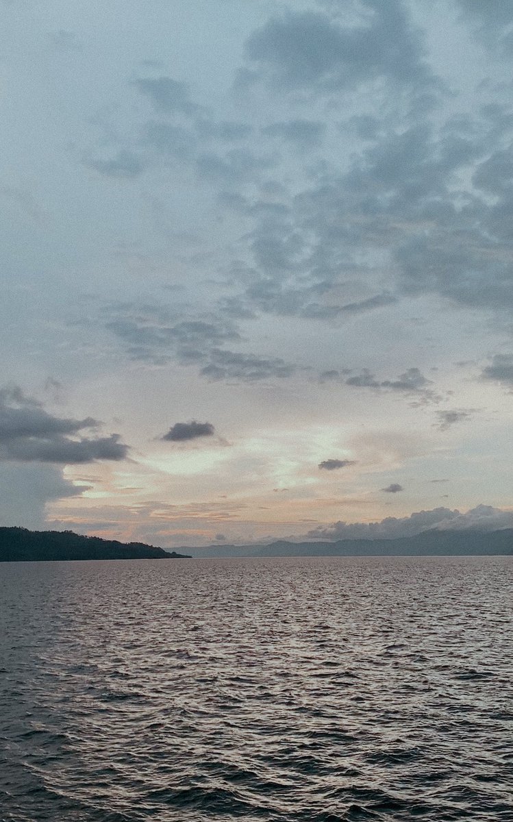 hi_lyaaa's tweet photo. Today I walked around Samosir Island
•••
📍Ajibata Harbor
📍Toba Lake
📍Tomok, Sigalegale Dance Performance https://t.co/jWBdBeJfsL