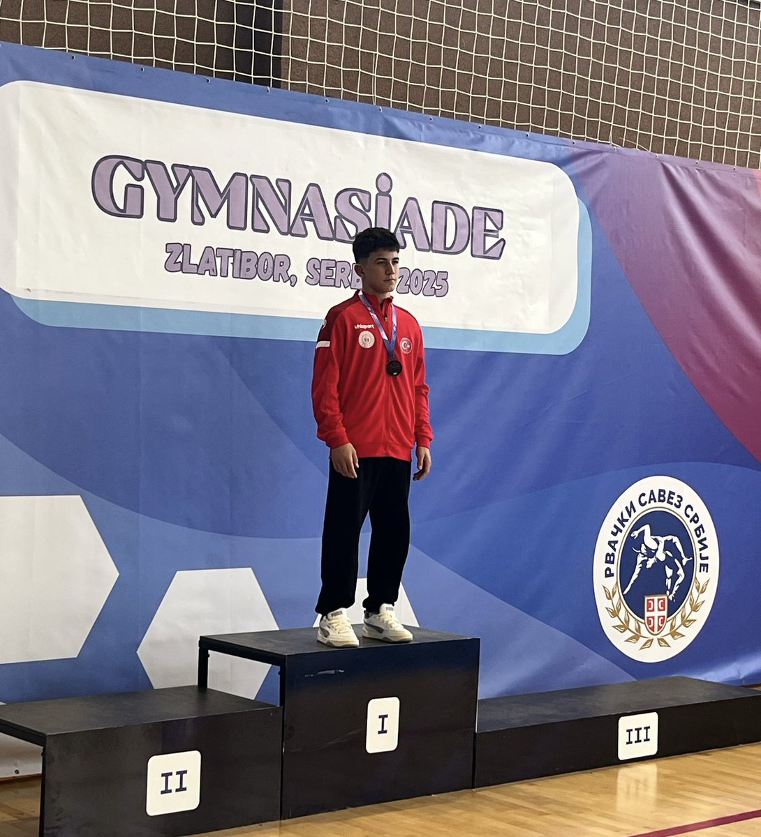 avadursun's tweet photo. SULTANGAZİ BSK’DAN DÜNYA 3.’LÜĞÜ 💯🏆

ISF Dünya Okullar Arası Serbest Güreş Şampiyonası 62 kg’da mücadele ederek bronz madalya almaya hak kazanan Belediye Spor Kulübü Sporcumuz Arif Bulut’u ve teknik ekibimizi tebrik ediyor, başarılarının devamını diliyorum 👏🏻🏆🇹🇷 https://t.co/orrmO1axFh