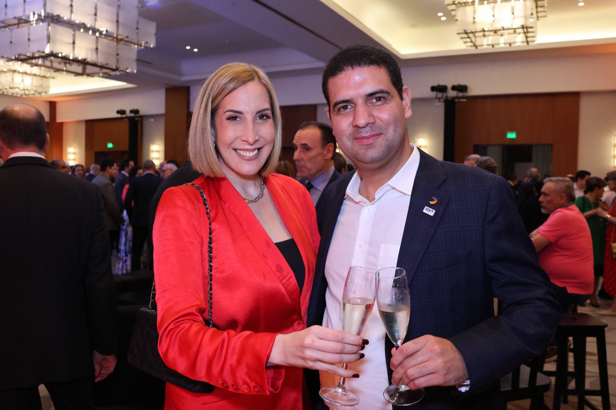MariGuizado's tweet image. 🎉 Ayer tuvimos el honor de acompañar a @Mercantilbanpa en la celebración de sus 100 años. ¡Un gran aliado de @PlataformaPA
Nos encanta verlos crecer y expandirse con soluciones financieras e innovaciones que se adaptan a los nuevos tiempos. Además, su apoyo a emprendedores…