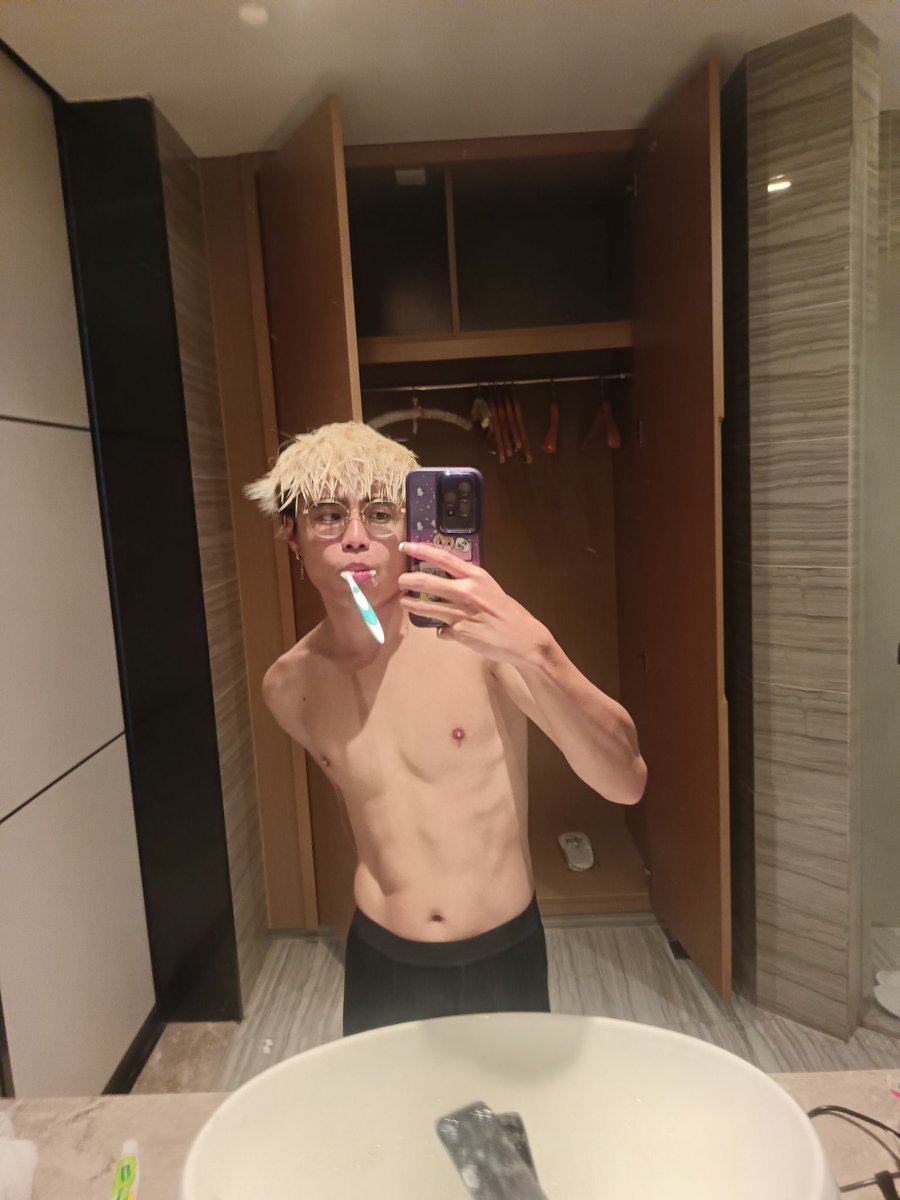 jsxiao2's tweet photo. 🥵🤭🥵 https://t.co/fxtE3jLzr7