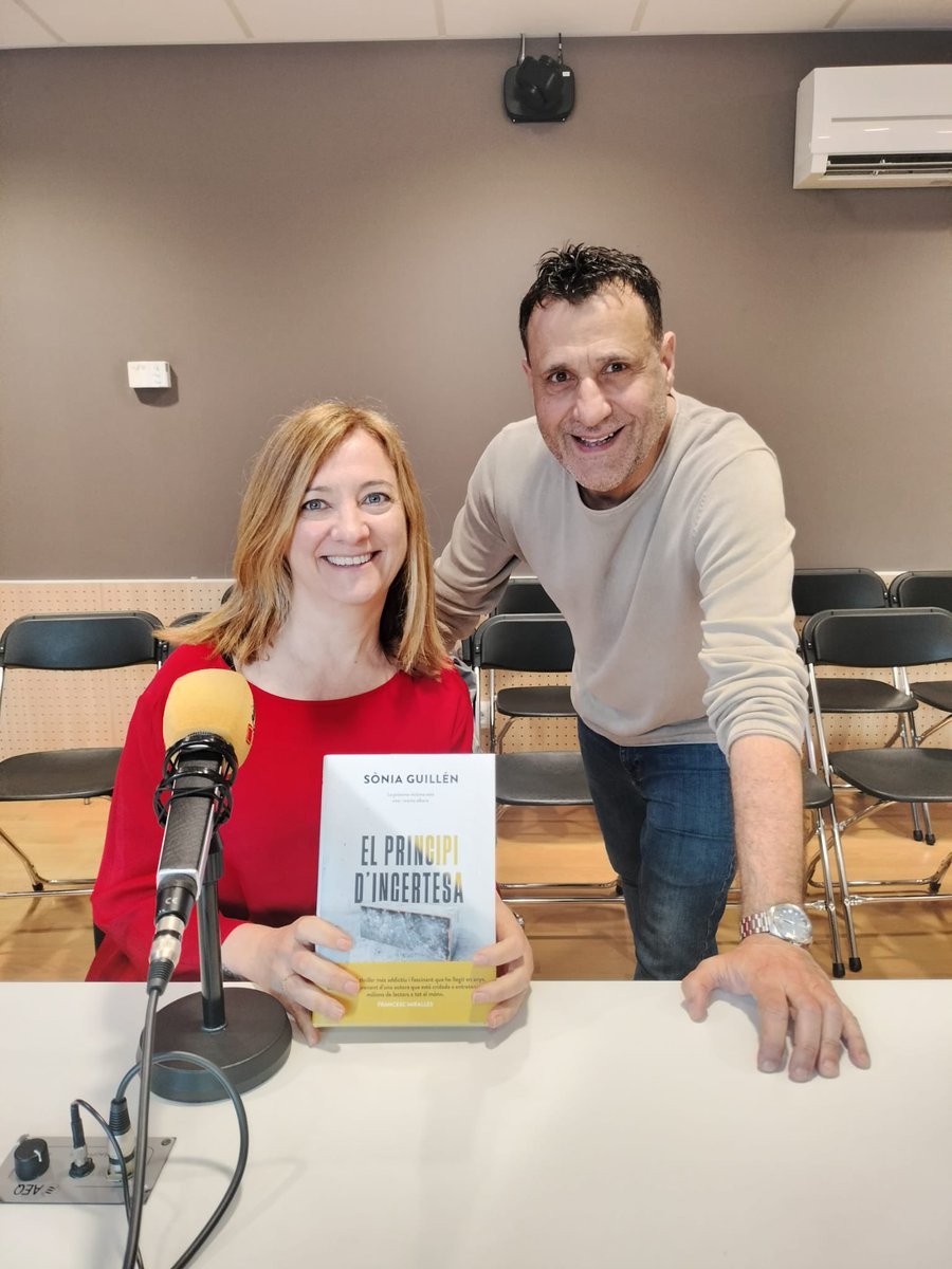 Entrevista avui a <a href="/RadioSantBoi/">Ràdio Sant Boi</a> per parlar de “El principi d’incertesa”.