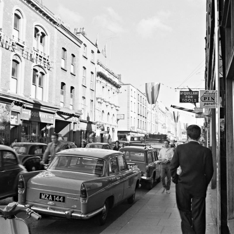 Tadhg's tweet photo. #SoDublin. Capel Street #capelstreet https://t.co/14jypqeuTN