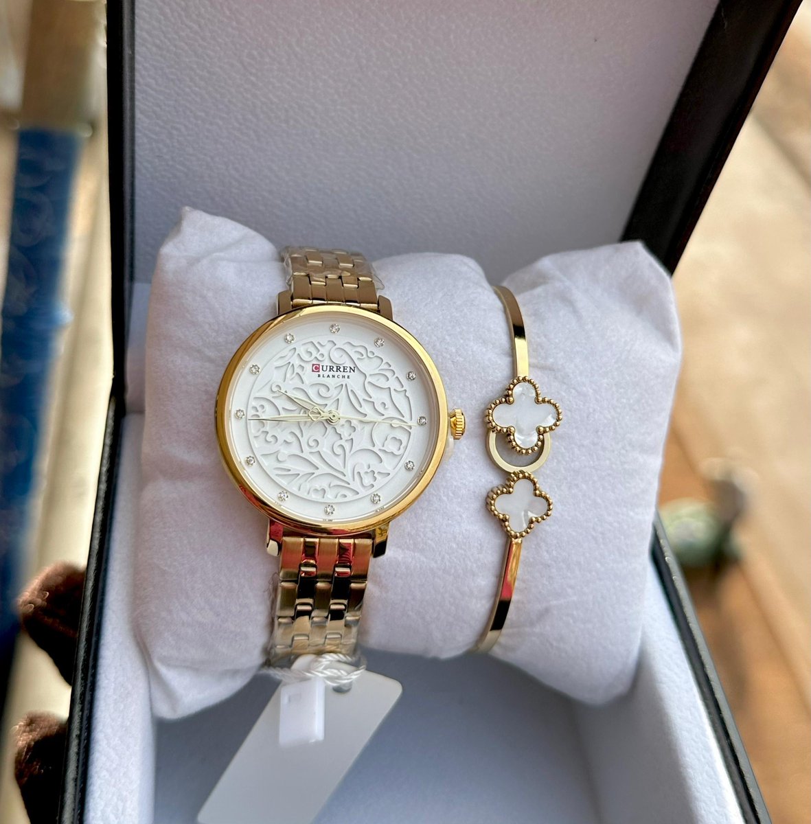 UgWatchplug's tweet photo. Why not?
Make Her feel special with a gift today.
She deserves it!

For orders Whatsapp :0771328924 
or follow link: https://t.co/37xog2BAZE 

sells 130,000 ugx. https://t.co/L0qrZBO3G8