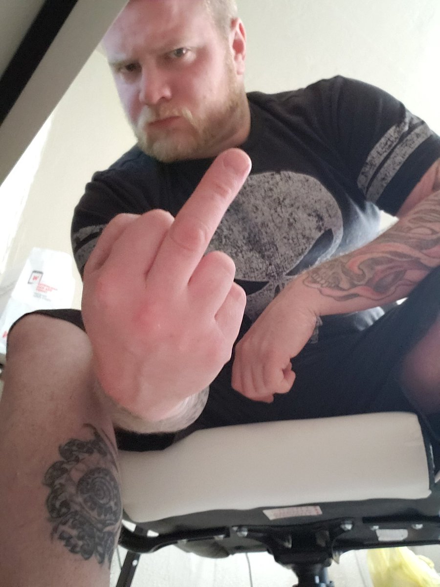 CashMaster_B tweet media