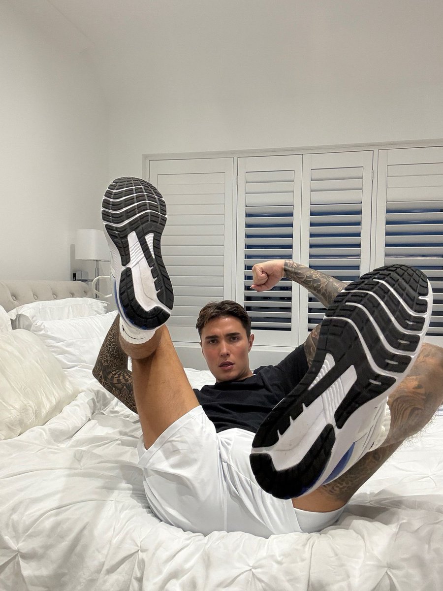 Step up

Serve

Impress