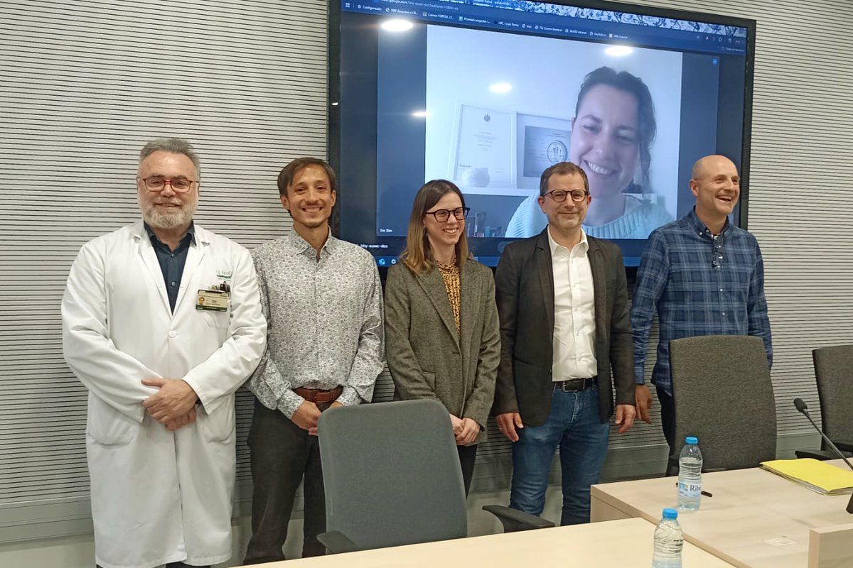 IMARD group (@imardgroup) on Twitter photo Today, Lydia Fortea <a href="/lyrilii/">Lydia Fortea</a> defended her PhD on neural heterogeneity in mental disorders — a thesis we had the pleasure of co-supervising with Eduard Vieta. Brilliant work, including this high-impact neuroanatomical atlas of mental disorders 👉 Congratulations, Lydia! 🎓 Today, Lydia Fortea <a href="/lyrilii/">Lydia Fortea</a> defended her PhD on neural heterogeneity in mental disorders — a thesis we had the pleasure of co-supervising with Eduard Vieta. Brilliant work, including this high-impact neuroanatomical atlas of mental disorders 👉 Congratulations, Lydia! 🎓