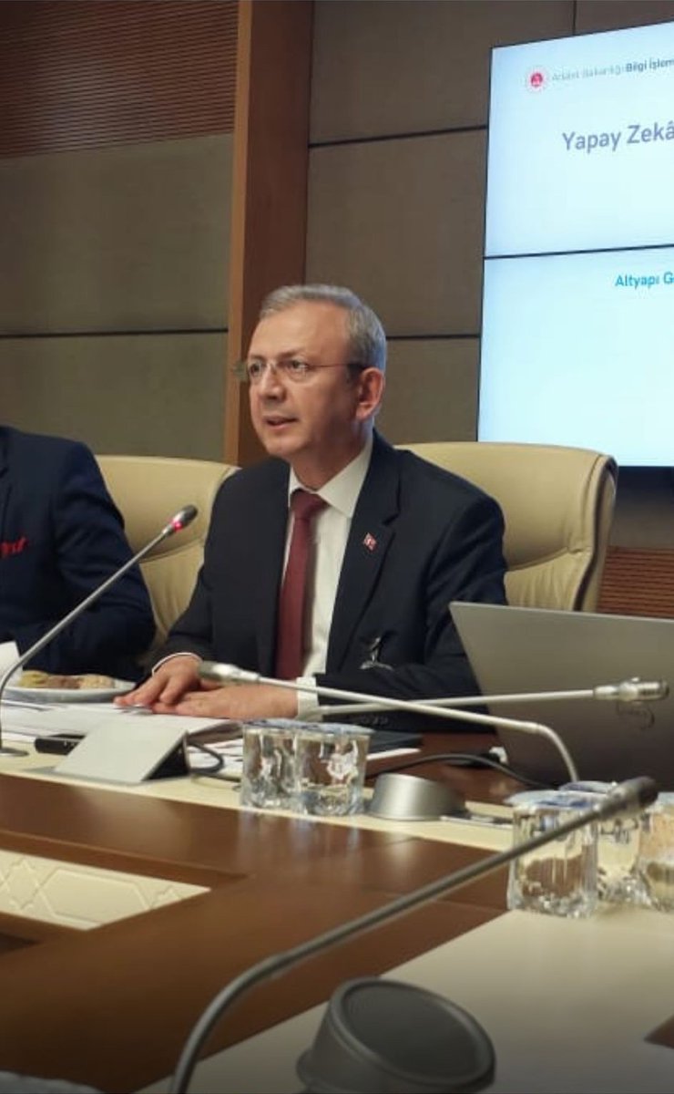 Adalet Bakanlığı Bilgi İşlem Genel Müdürü Servet Gül, TBMM'de bakanlığımızın yapay zeka projelerini sundu. Teknoloji ve hukuk el ele ilerliyor. 🔍⚖️ #YapayZekaVeAdalet #TBMM #DijitalDönüşüm

bigm.adalet.gov.tr/Home/SayfaDeta…