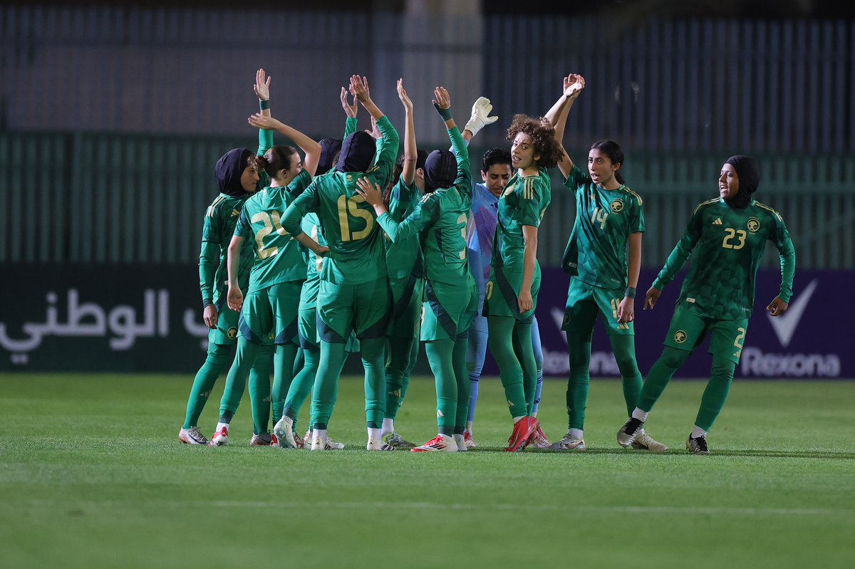 Llcortes14's tweet photo. An intense week of hard work, learning, and growth in Khobar.
The matches confirmed we’re on the right path💪 The progress is clear, but we know there’s more work ahead to arrive at our strongest for the June #AFCQualifiers.
This is just the beginning😏
 @saff_wfd https://t.co/NCSgLuPpIa