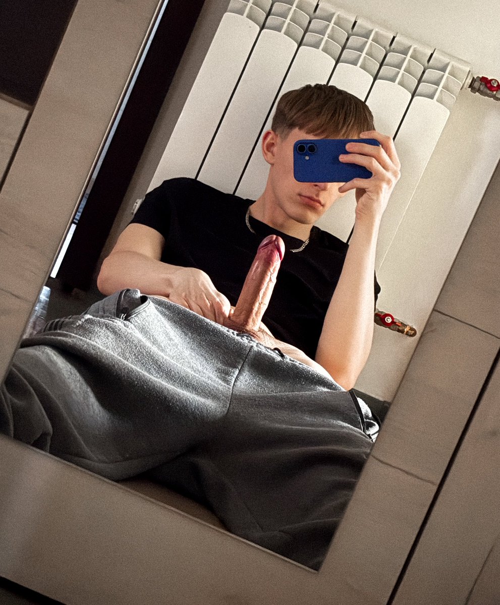 nickinheat's tweet photo. love showing off my dick 😍 https://t.co/AlosUC20qV