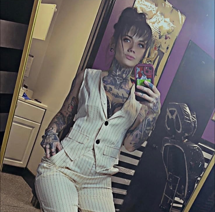 Jayce_HouseofM's tweet photo. Who is looking for an epic #pie fight #custom , #savory custom, #messygames #gunge #slime? #xrated (for part 2) initiating a new girl? Or any other big idea that we both love? You can get multi girl HALF OFF! And? Some free supplies! Also? Taking $ for all raw content! Hurry! https://t.co/ykYdTTefkg