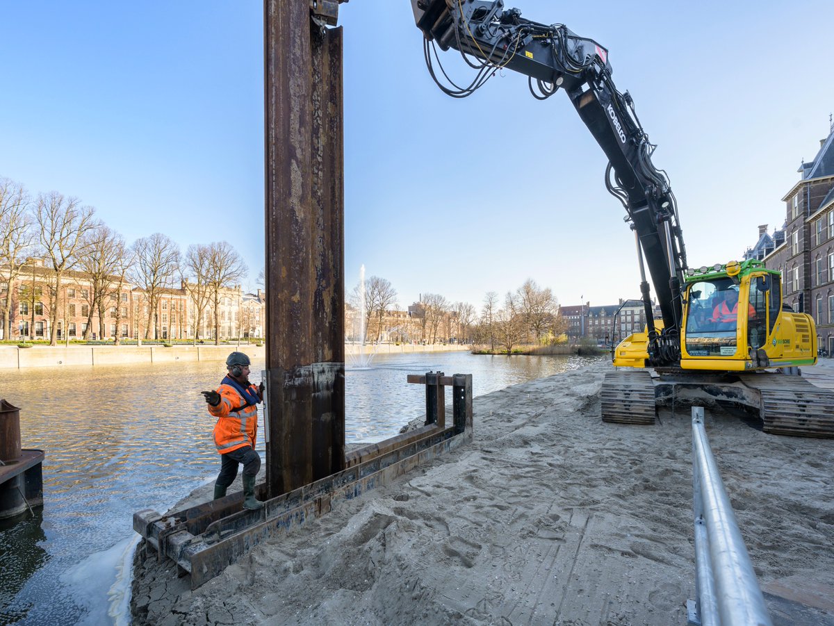 💡De Hofvijver gedeeltelijk droogleggen? Lekkages bedreigen de historische gebouwen van het Binnenhof. Daarom werkt Heijmans aan het fundering- en gevelherstel en legt daarom een ‘strand’ aan. 5 vragen over de reparatie van de Hofvijver 👇
heijmans.nl/nl/verhalen/5-…