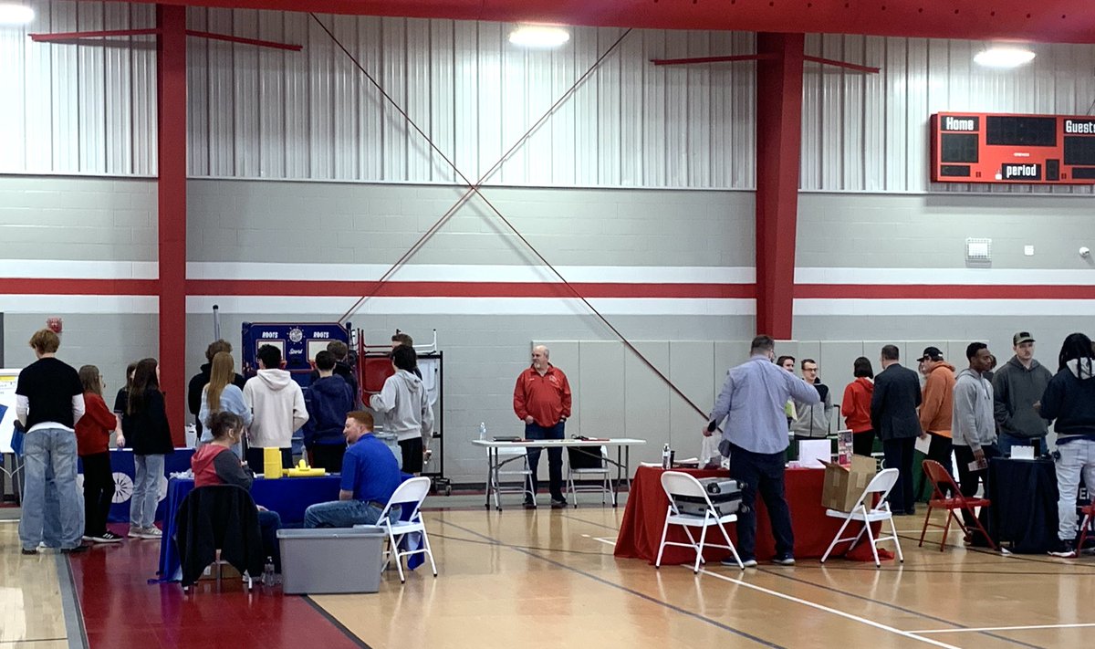tra_caldwell's tweet photo. CHS had our Eastern Indiana Works Career Fair - thanks to all involved in this event for our students ❤️ #CHSSpartanPride #FCSCSpartanPride https://t.co/IjsnCQYafc