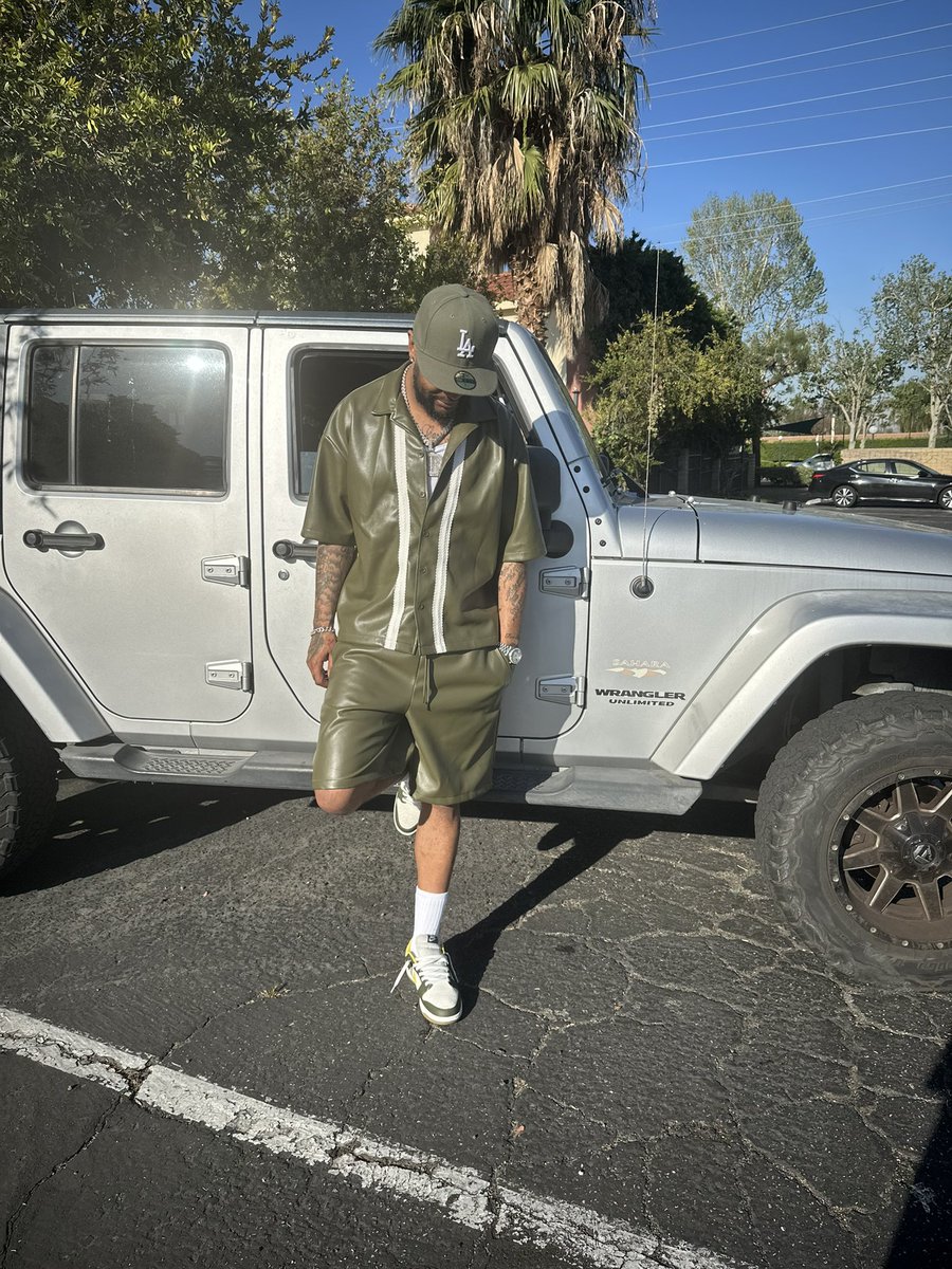 TheRealVincent2's tweet photo. Stay hungry never thirsty https://t.co/TlABH0AfEt