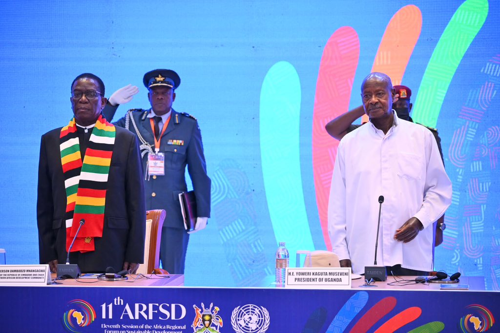 ClimatePostNews's tweet image. Africa’s leaders are shaping a green future under the theme: “Driving job creation & economic growth through sustainable, science-based solutions”
H.E. @KagutaMuseveni opens forum
Focus: Climate resilience, youth jobs & #Agenda2063
Key deals on renewable energy & agri-tech #SDGs