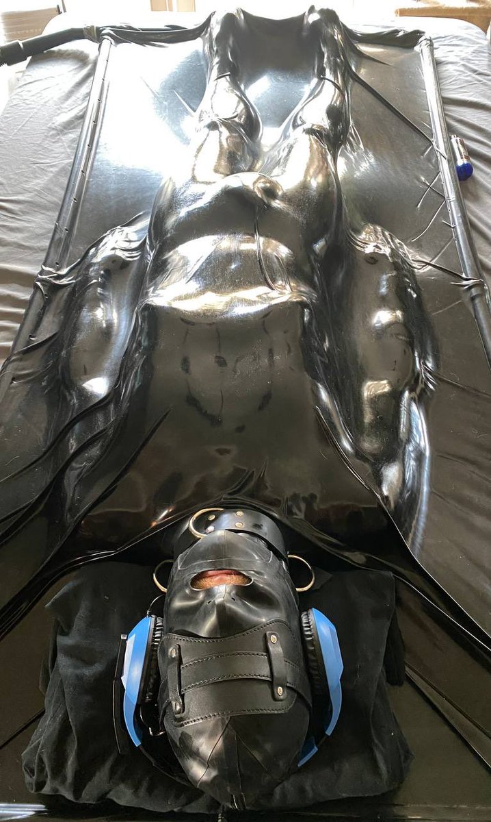sub_in_Texas's tweet photo. Always enjoy the feeling of a restrictive situation. It is a rush being unable to move and having sight, sound, etc restricted so you dont know what will happen knowing you are unable to do anything about it anyway :)
#latex #vacbed #tight #bondage https://t.co/JiTQZ8BLtr