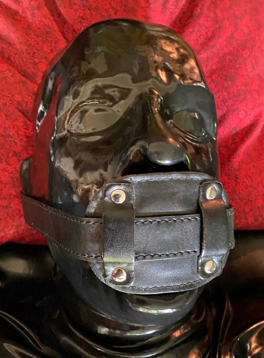 sub_in_Texas's tweet photo. Always enjoy the feeling of a restrictive situation. It is a rush being unable to move and having sight, sound, etc restricted so you dont know what will happen knowing you are unable to do anything about it anyway :)
#latex #vacbed #tight #bondage https://t.co/JiTQZ8BLtr