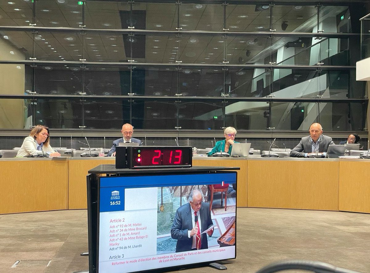JoelFourny's tweet photo. 🗣️Audition de @CMAFrance_ ce jour à l’@AssembleeNat devant @AN_AfEco: j’ai pu informer les députés de la situation économique du secteur de l’#artisanat et des actions des #CMA au service des artisans, présenter notre plan de transformation #CAP2027 et répondre à leurs questions. https://t.co/VJ4z5jQiVJ